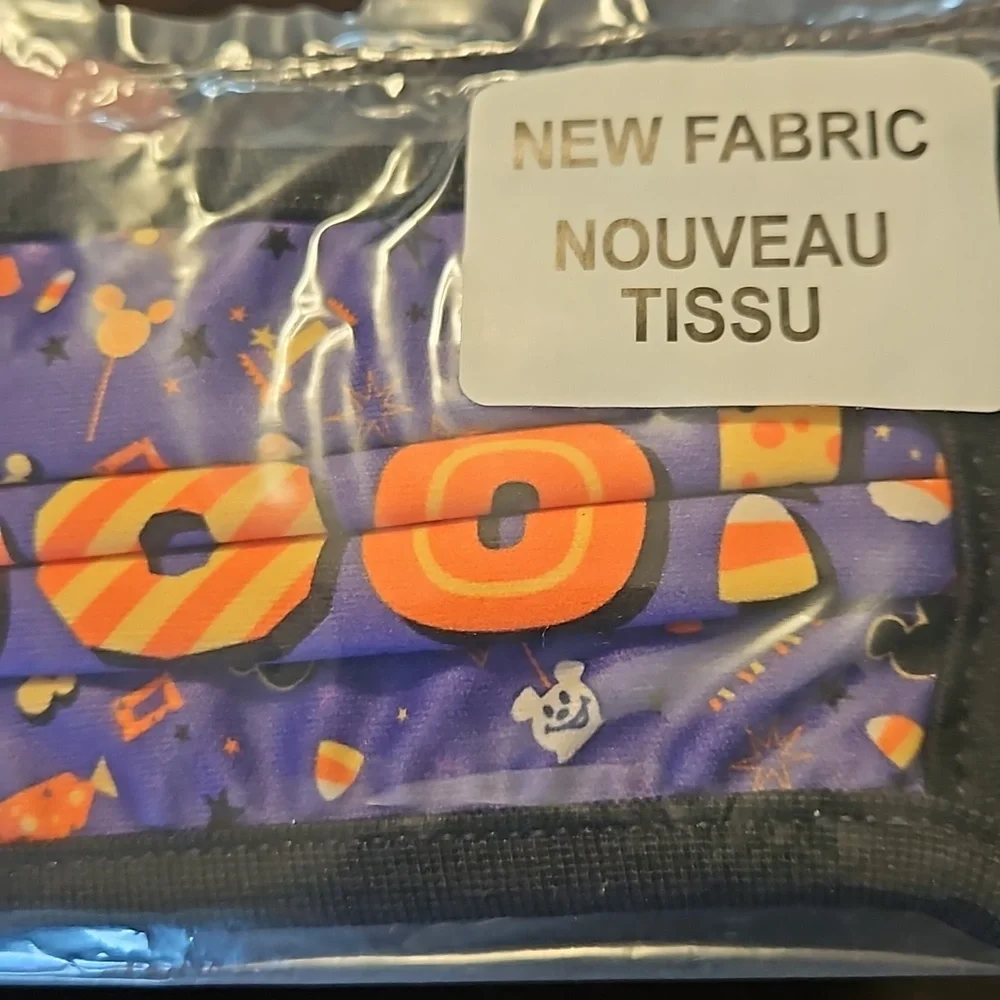 🦋5/$15 Disney Halloween BOO Face Mask Medium